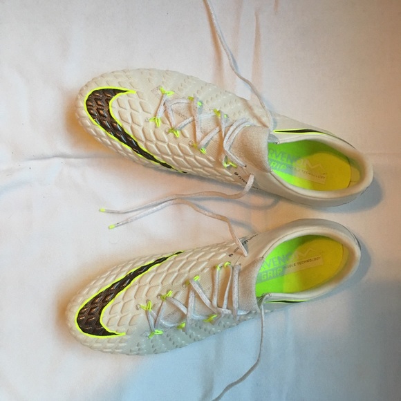 Nike Hypervenom Phantom Elite III - Picture 2 of 8